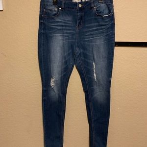 Ripped ankle length jeans